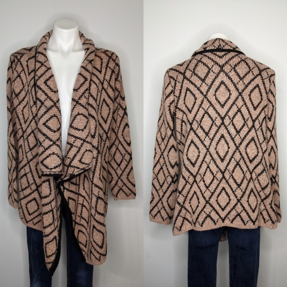 ✨3/$15 BAR III pink & black diamond open cardigan M